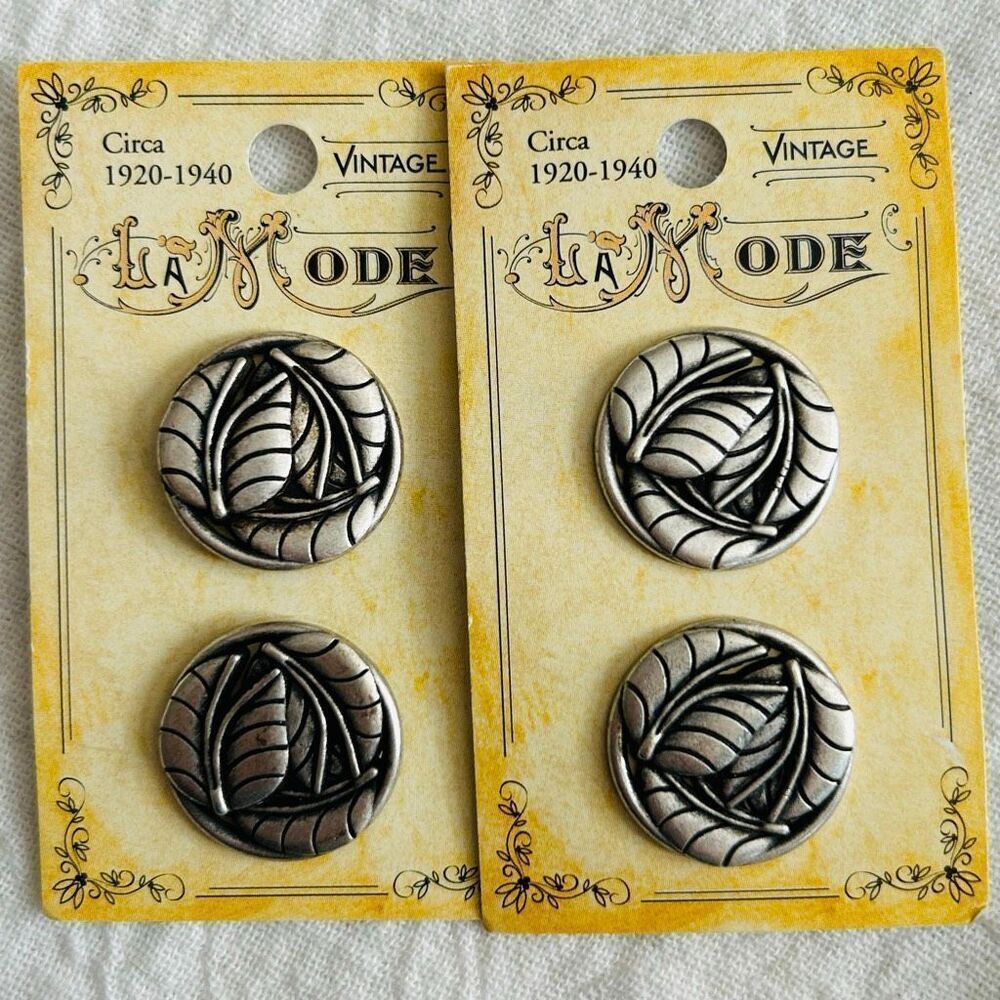 (4) La Mode Vintage Metal Leaf Design Buttons Made in Italy